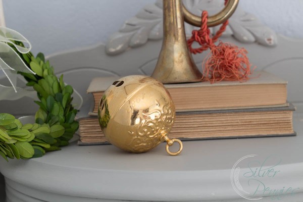 Vintage Christmas Bell and Boxwood Wreath