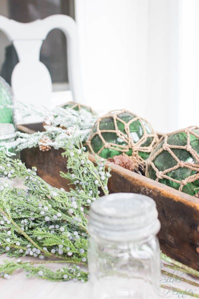 Sunroom Table Decore for Christmas