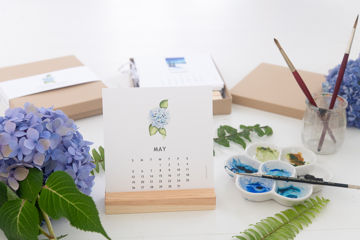 Hydrangea Illustration on Desk Calendar